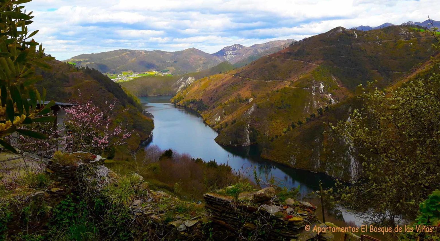 Valle del rió Navia en Asturias